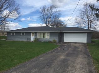 141 County Road V, Cazenovia, WI 53924