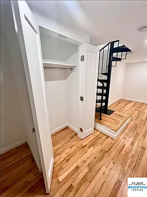 Rented by Brighton Management | media 4