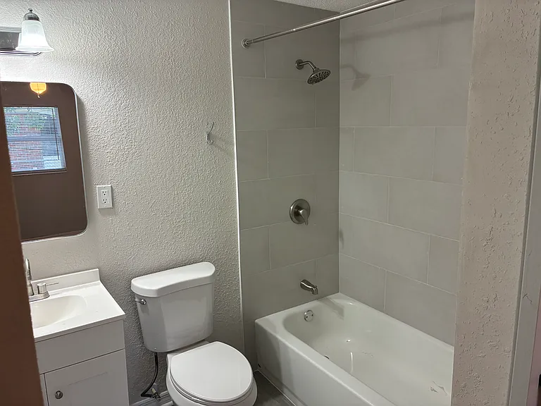 BACK END BEDROOM BATH