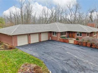 11420 Walnut Woods Ln, Brookville, OH 45309