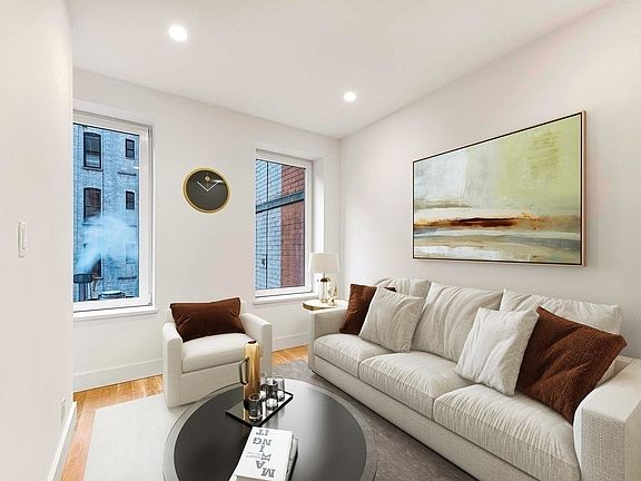 4th image of 309 W 50th St #3