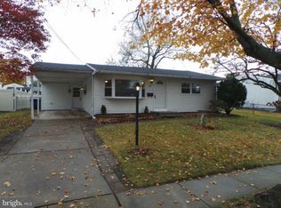 34 Indian Queen Ln, Maple Shade, NJ 08052