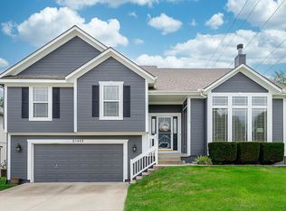 21443 W 50th St, Shawnee, KS 66218