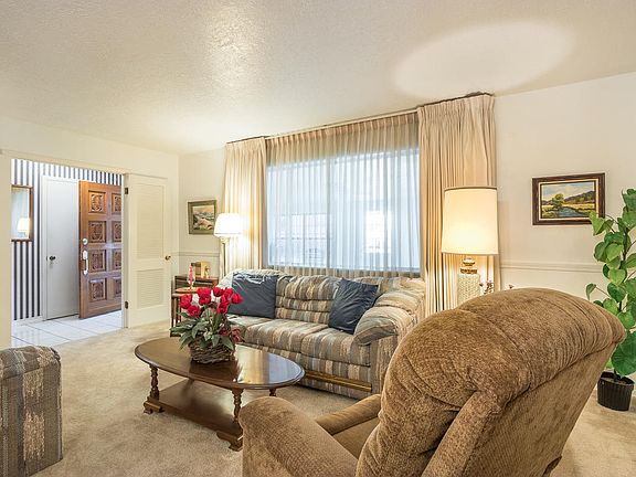 3rd image of 6417 Morningside Cir