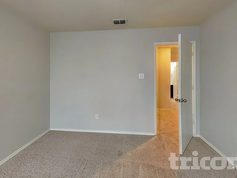 3120 Middleview Rd — Photo 9