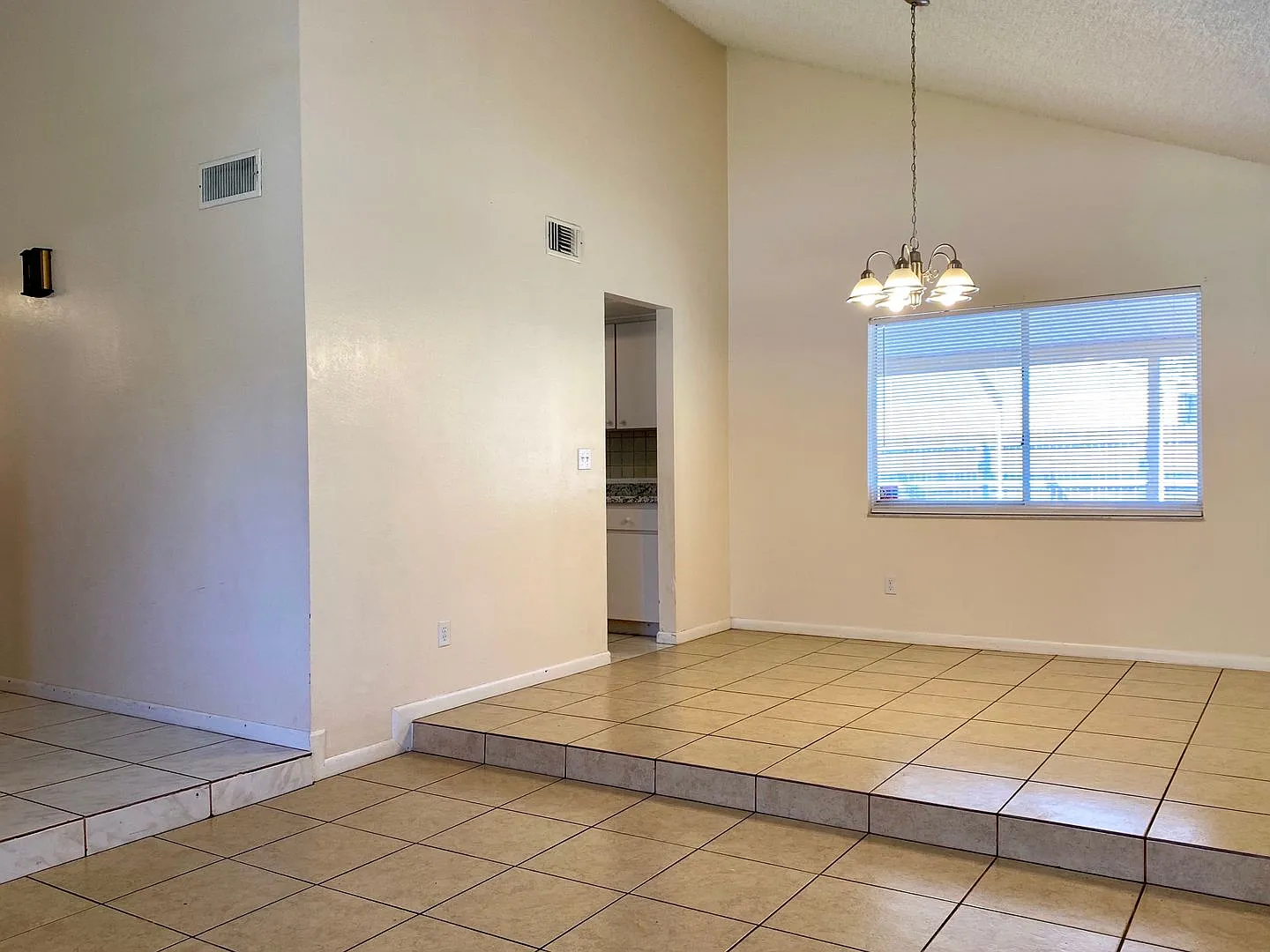 5205 Dublin Place, Tampa, FL 33624 — Photo 4