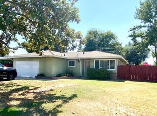 845 S 1st St, Kerman, CA 93630