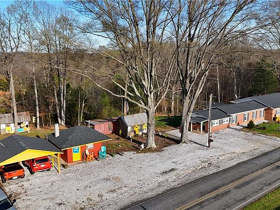 4th image of 4797 Rockford Rd