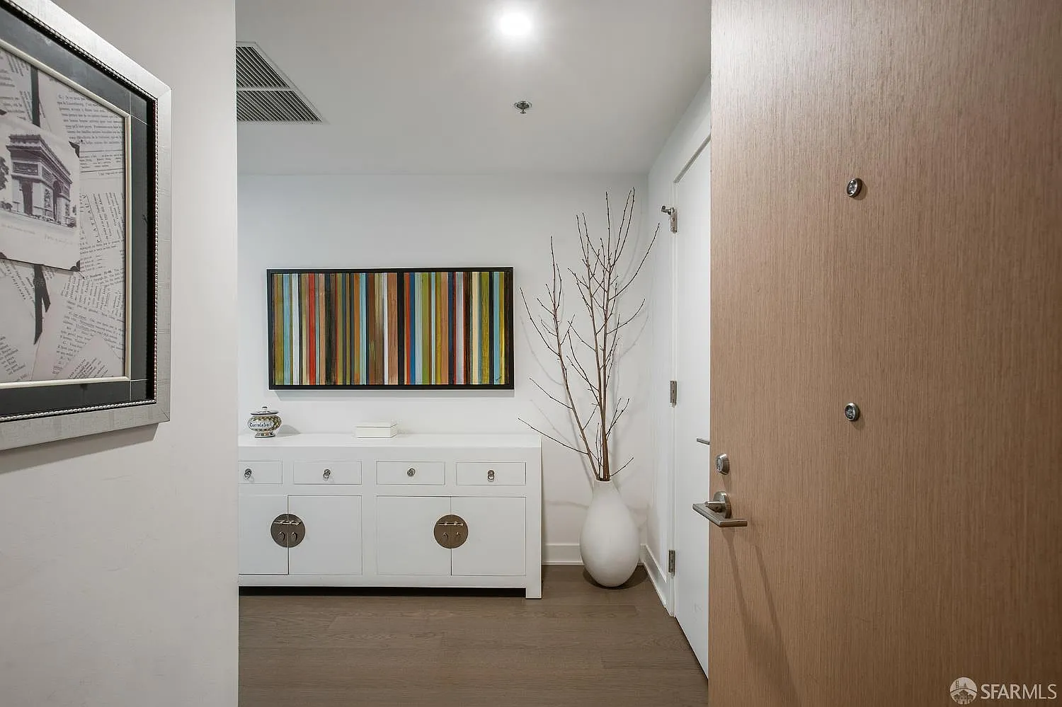 2 bed, 2.0 bath, 1398 sqft, $9,000 — Photo 2
