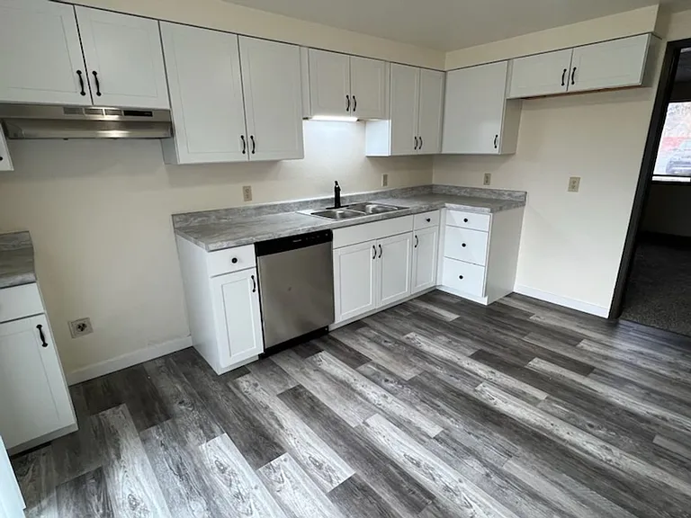 306 2nd St SE — Photo 5