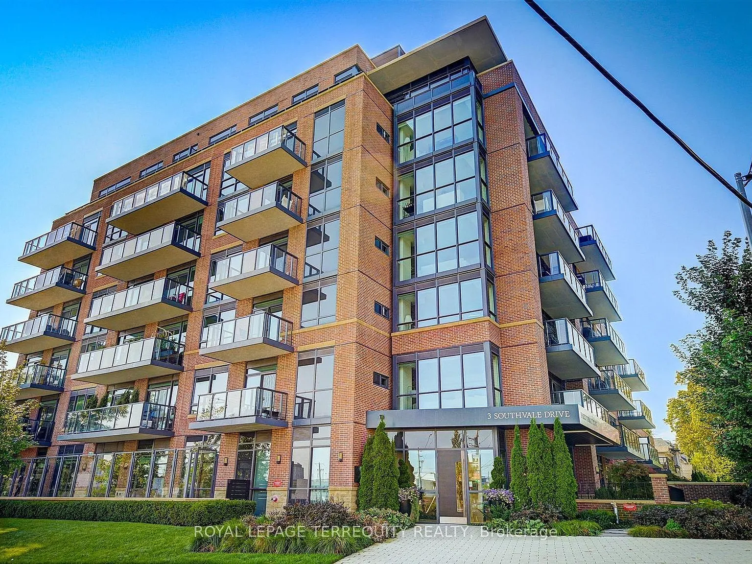 3 bed, $6,400 — Photo 2