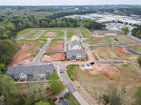 Birdseye views of Laurelwood and Surrounding Areas.