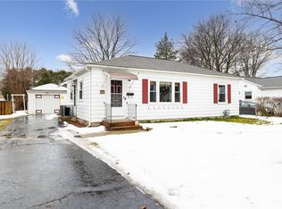 461 Pemberton Rd, Rochester, NY 14622