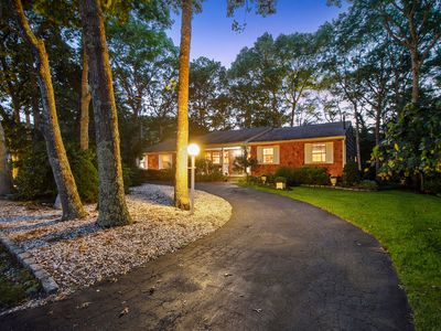 172 W Tiana Rd, Hampton Bays, NY, 11946