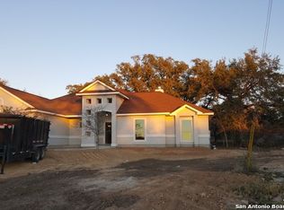 155 Eaglerock, Poteet, TX 78065