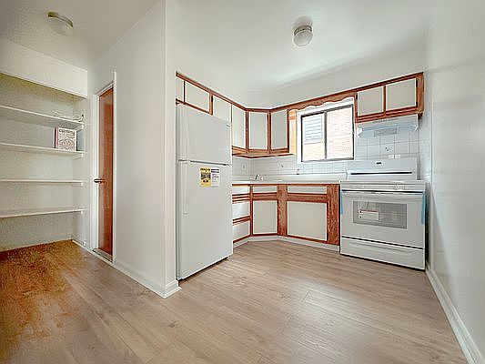 3rd image of 61-21 169th St #2