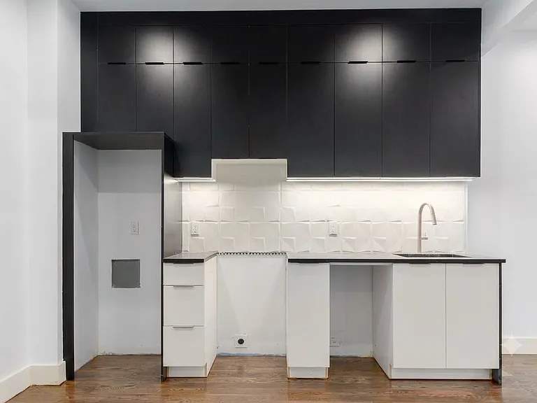 2901 Snyder Ave #3B — Photo 3
