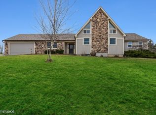 12 S High Point Dr, Round Lake, IL 60073