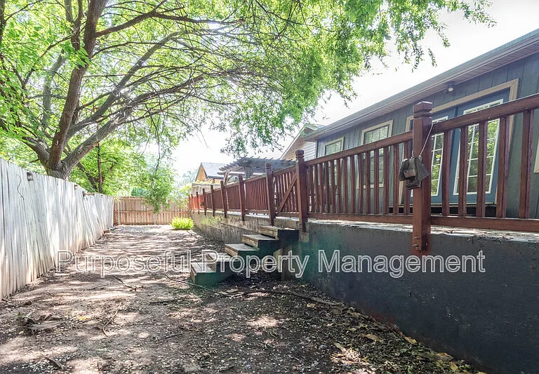 9204 Aaron Dr — Photo 34
