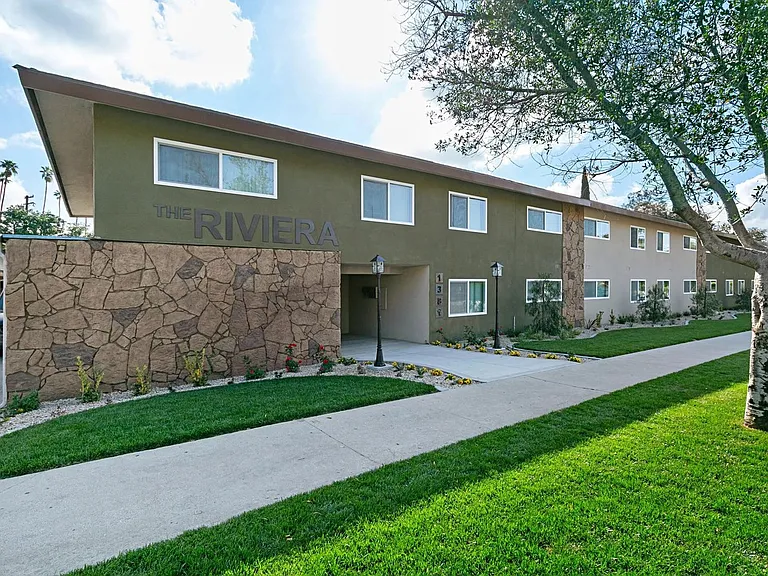 The Riviera Apartments — Photo 29
