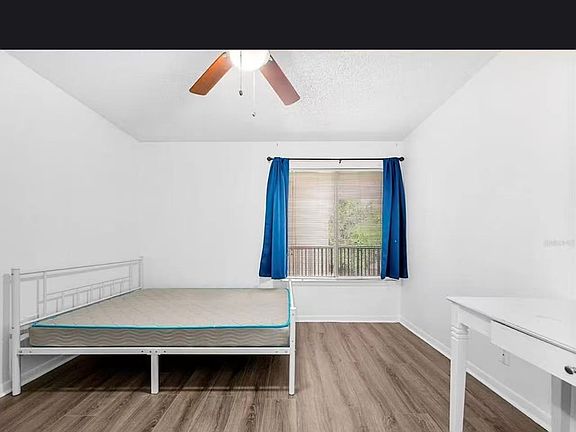 5th image of 3921 SW 34th St APT 208
