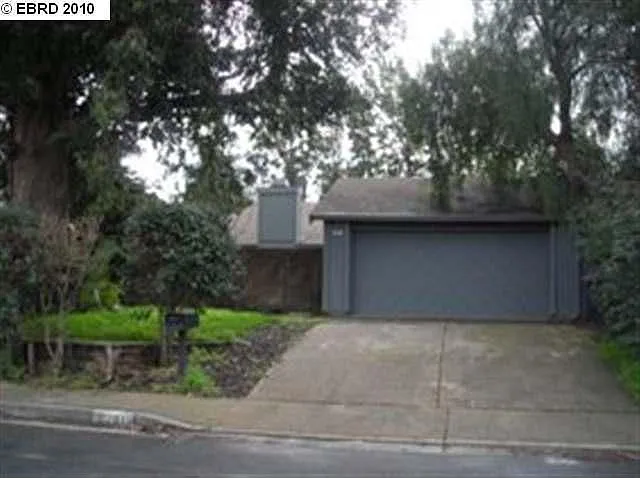 2261 Lynbrook Ct photo 1