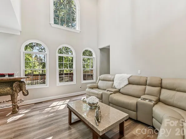 137 Stafford Estates Dr, Salisbury, NC 28146