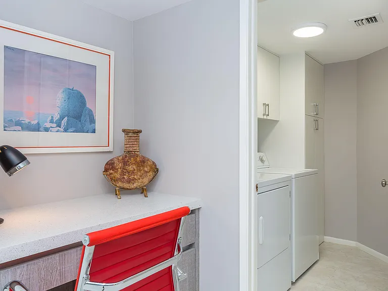 2455 Lindell Blvd #3304 — Photo 7