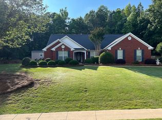 1081 Roberta Dr, Bishop, GA 30621