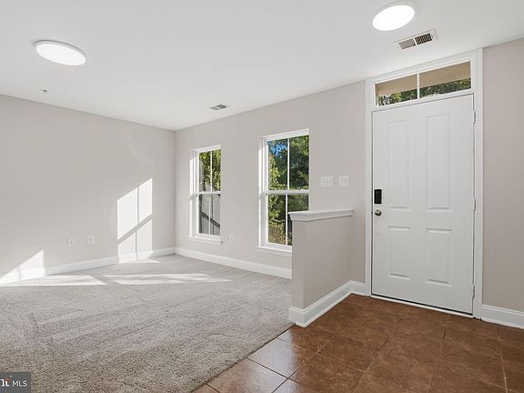 3rd image of 11910 Weybridge Ln
