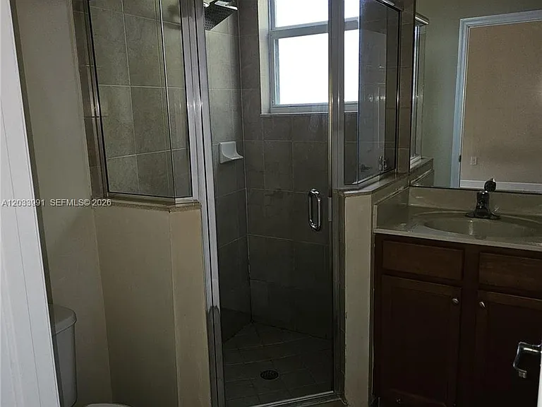 17066 SW 95th Ter — Photo 8