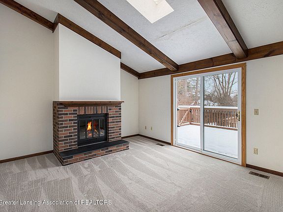 5th image of 1456 Erica Ln