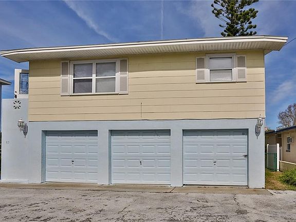 3rd image of 412 Venetian Dr