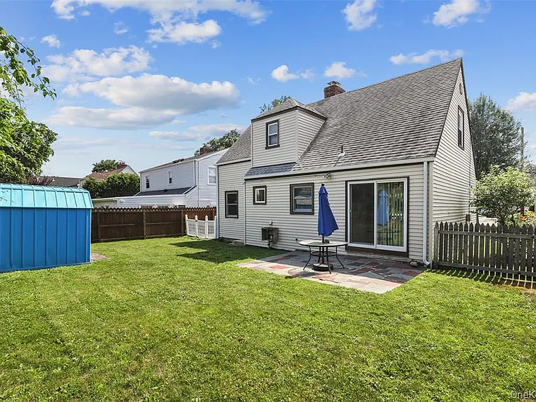20 Huntley Rd #SFH — Photo 3