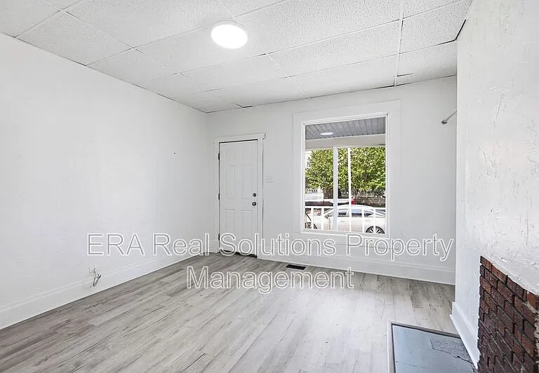 150 S Cypress Ave — Photo 13