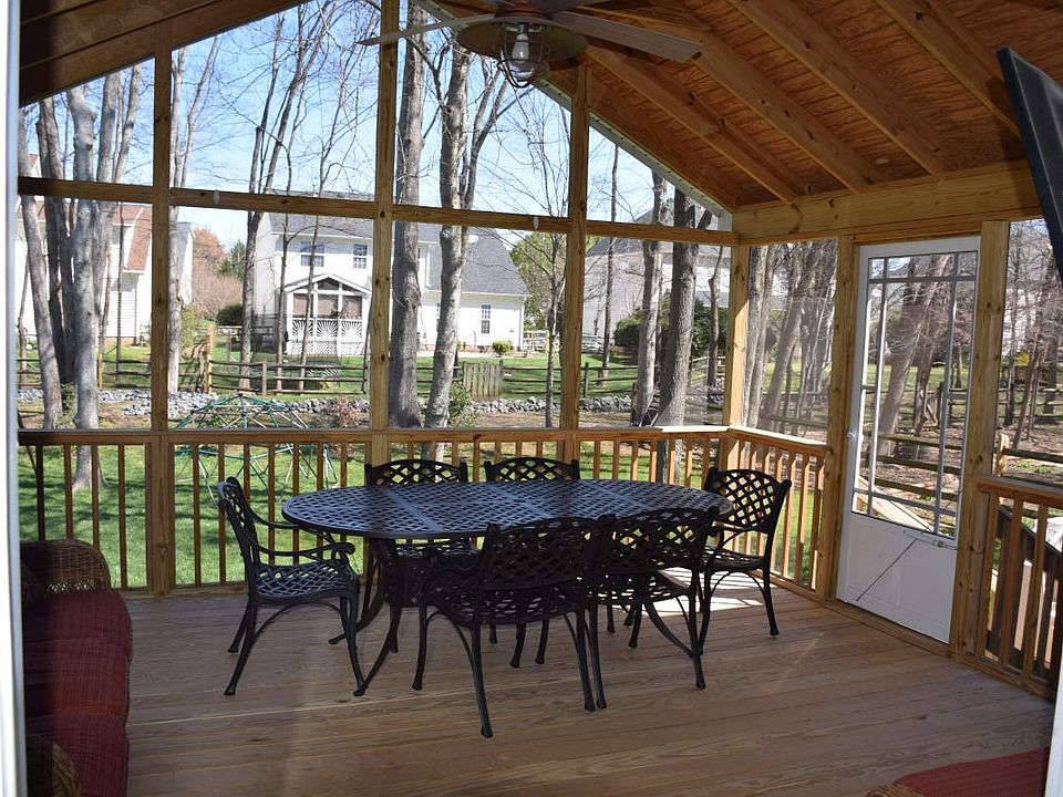1st image of 205 Alnwick Ln