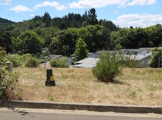1027 Forest Heights St #19, Sutherlin, OR 97479