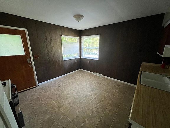 5th image of 1228 Seemore Ave