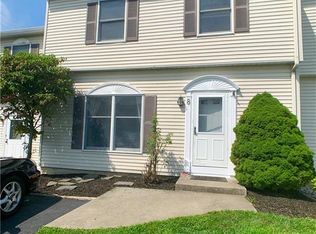 8 Melucci Ct, West Haverstraw, NY 10993