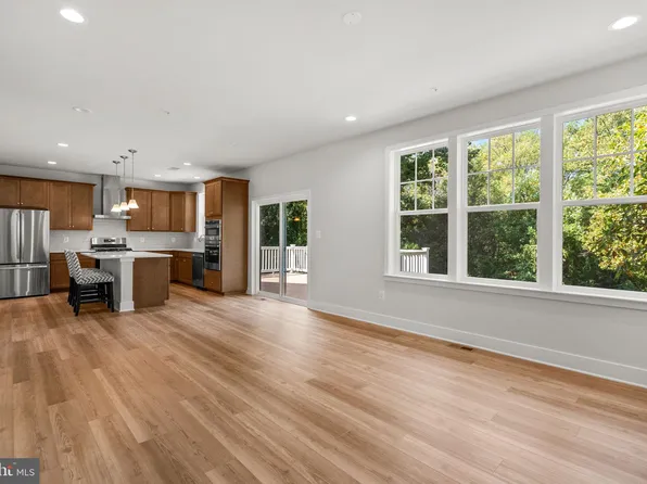 9420 Fairview Ave, Laurel, MD 20723