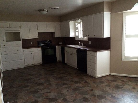 3rd image of 3727 Amherst Ave