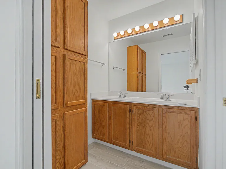 795 Eastern Point Rd — Photo 5