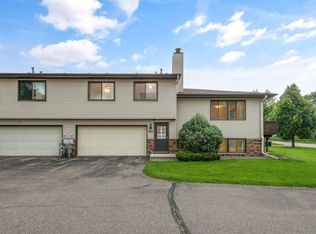 8509 S Maplebrook Cir, Brooklyn Park, MN 55445