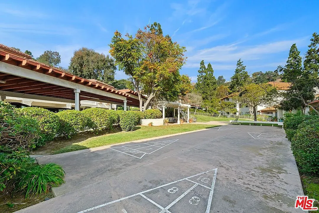 3 bed, $3,600 — Photo 3
