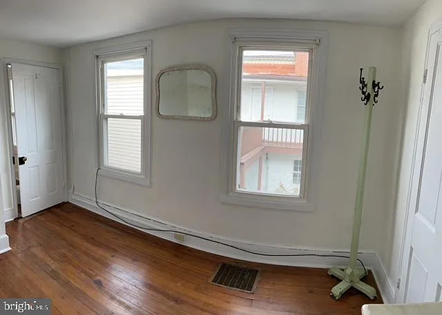510 N Market St — Photo 14