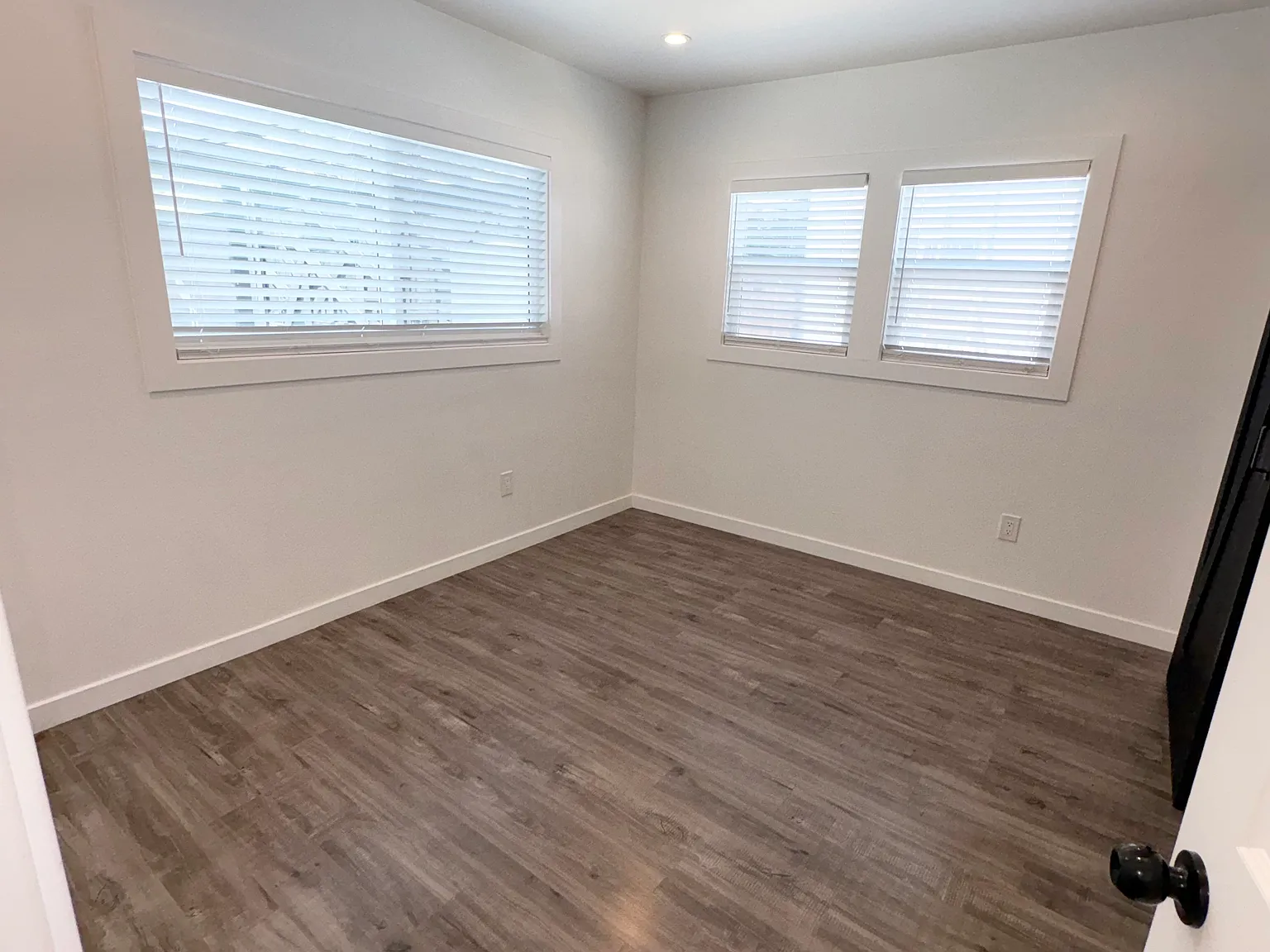 3 bed, 1200 sqft, $4,000 — Photo 3
