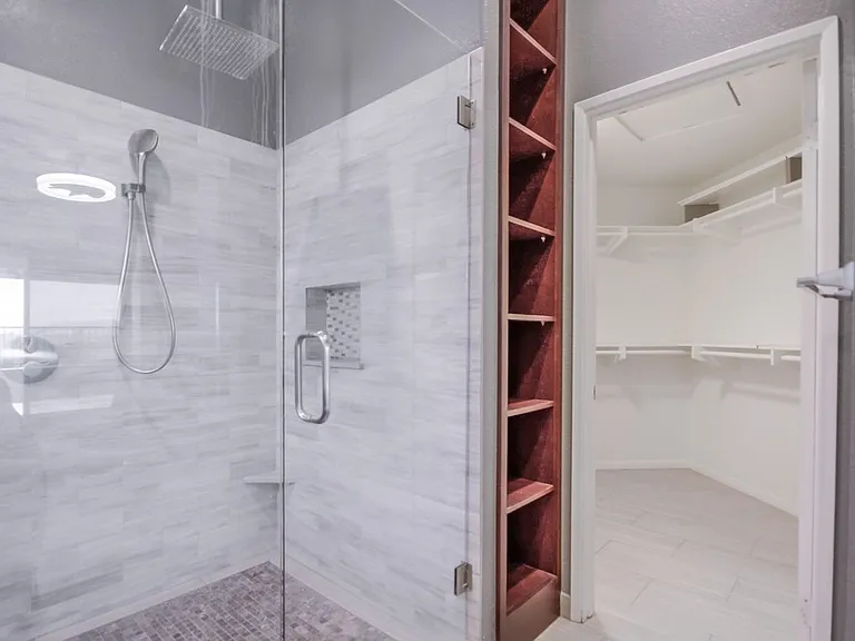 2703 Lobelia Rd — Photo 34