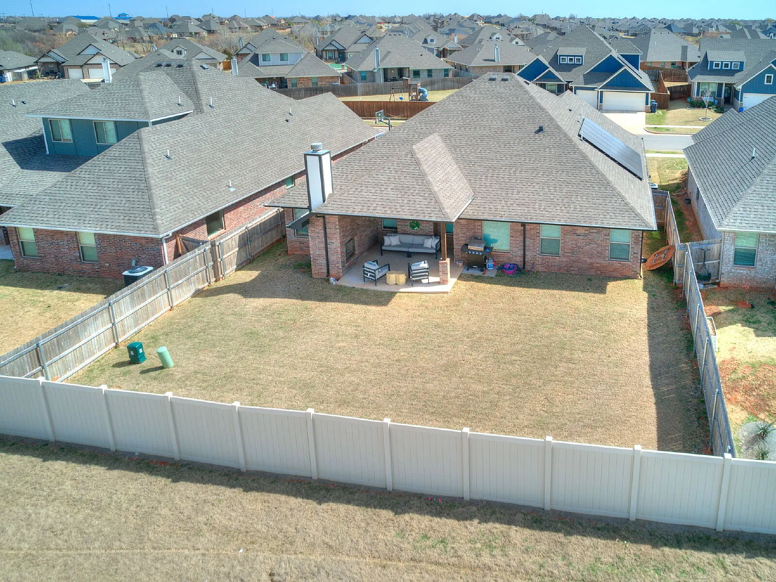 4 bed, 2.0 bath, 1892 sqft, $2,850 — Photo 4