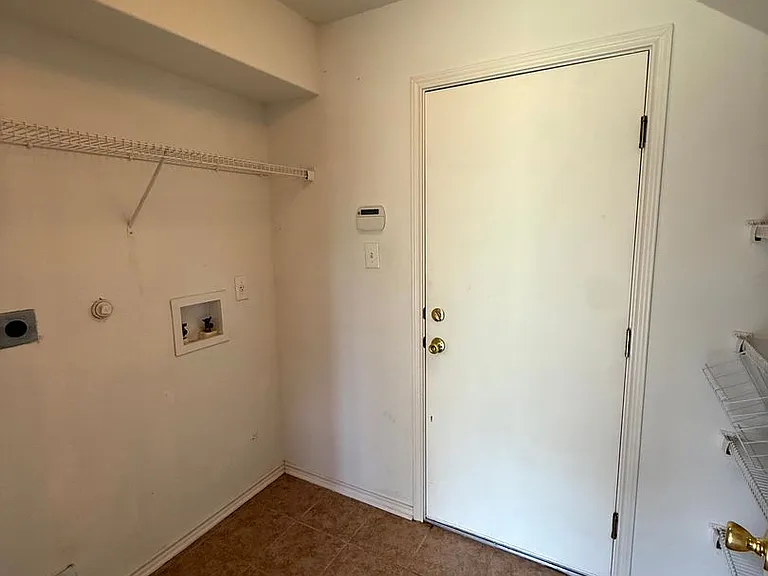 15523 Jane Grv — Photo 15