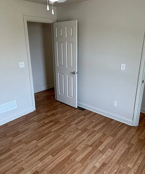 6884 Lexington Dr — Photo 23